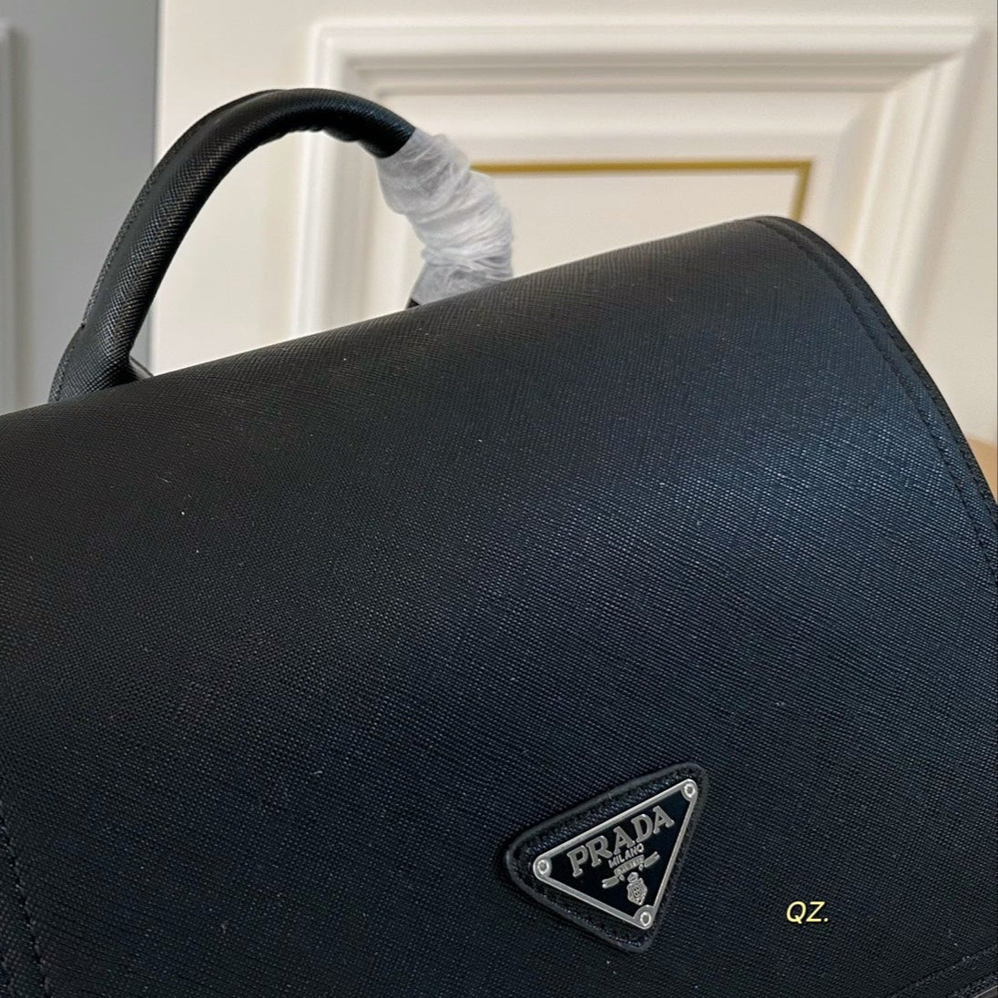 FRONT POCKET BACKPACK 42 IN BLACK CALFSKIN