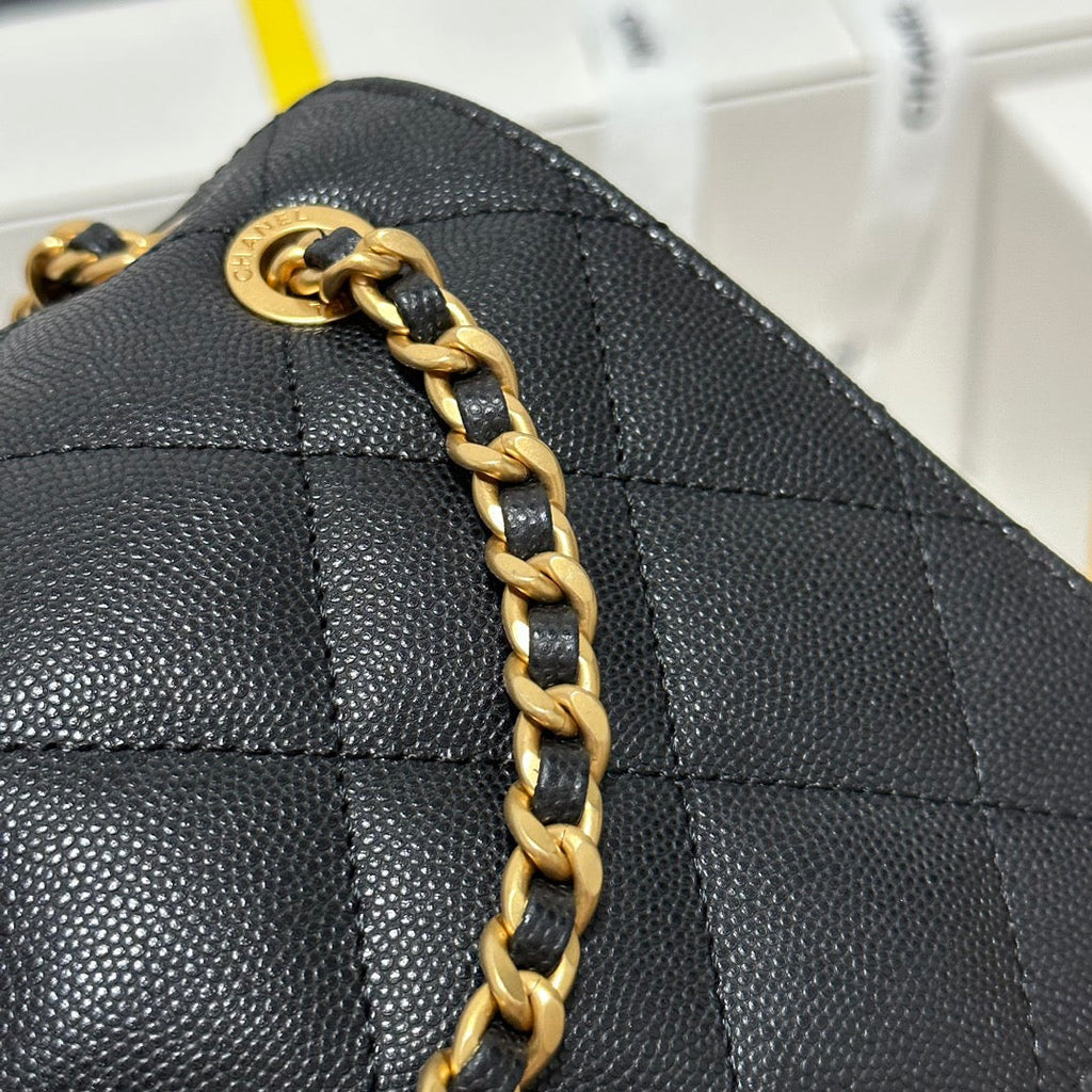 CC BACKPACK 22 IN BLACK GRAINED CALFSKIN