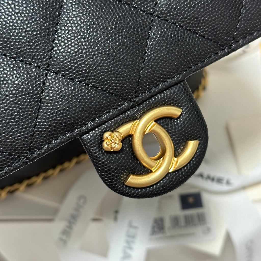 CC BACKPACK 22 IN BLACK GRAINED CALFSKIN