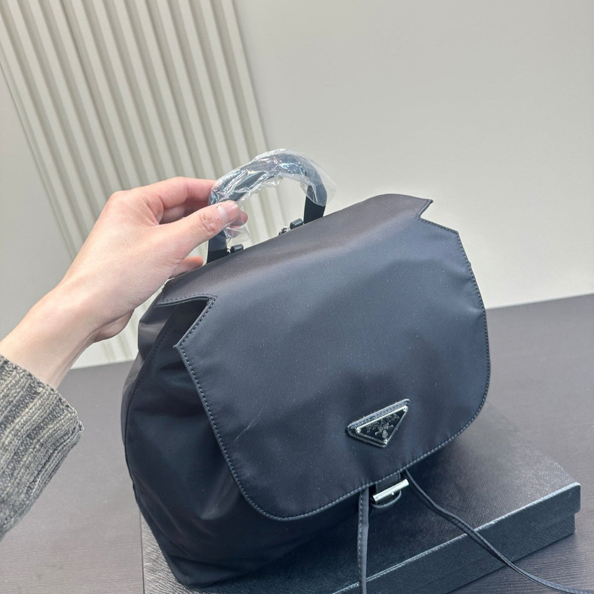 CLASP BACKPACK 31 IN BLACK RE-NYLON SILVER HARDWARE
