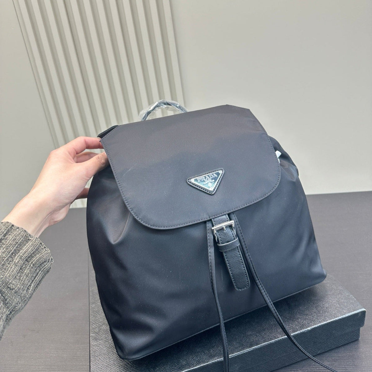 CLASP BACKPACK 31 IN BLACK RE-NYLON SILVER HARDWARE